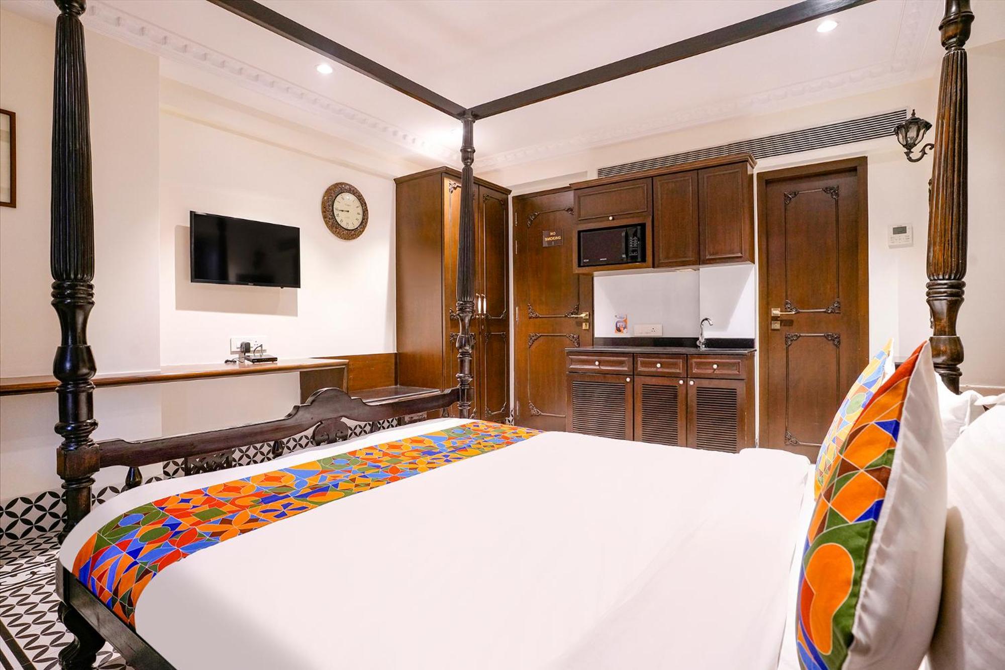 Hotel Fabhotel Corporate Jb Nagar Nr Airport Bombaj
