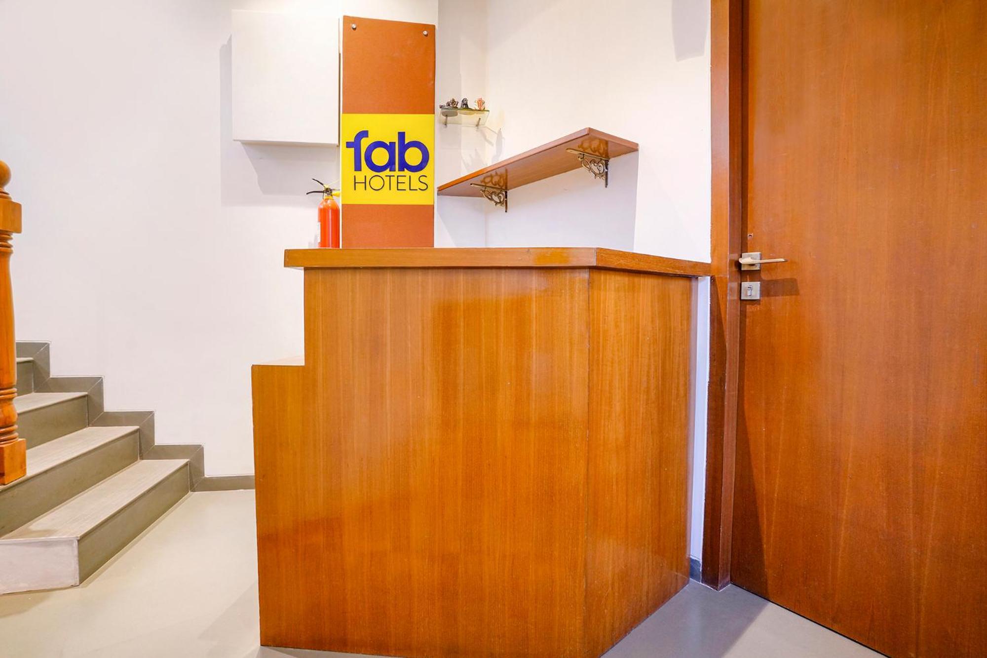 Hotel Fabhotel Corporate Jb Nagar Nr Airport Bombaj