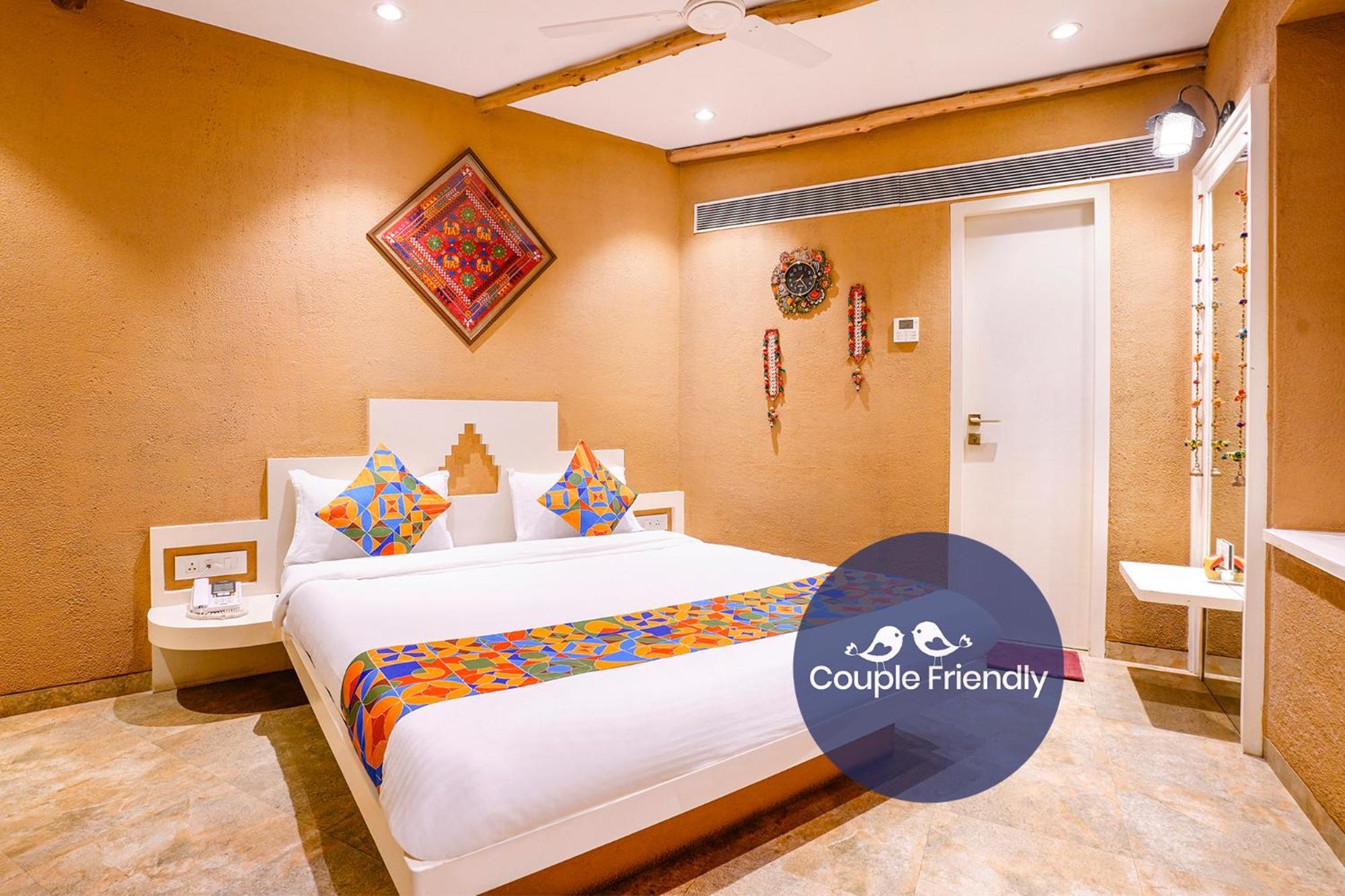 Hotel Fabhotel Corporate Jb Nagar Nr Airport Bombaj